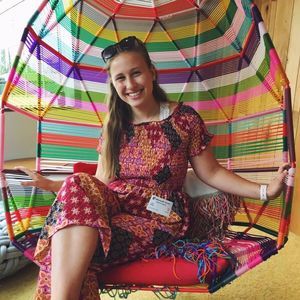 Meet your Posher, Julia